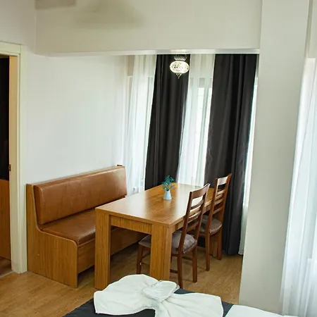 Three Apples Taksim Aparthotel Provincia di Istanbul