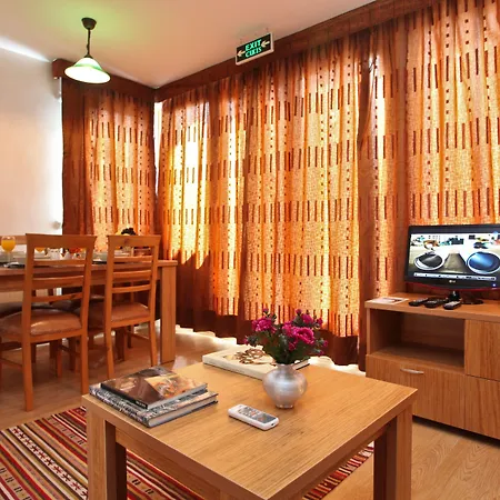 Aparthotel Three Apples Taksim 3*