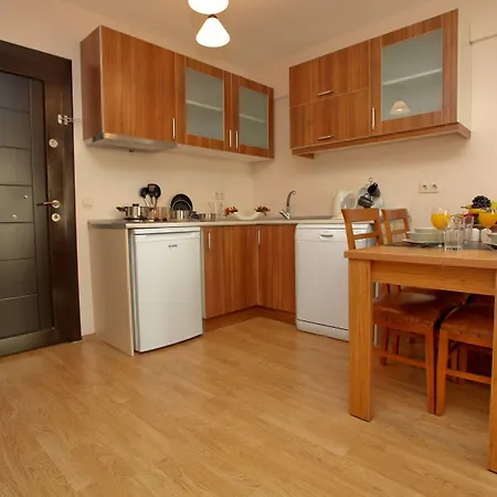 Three Apples Taksim Istanbul