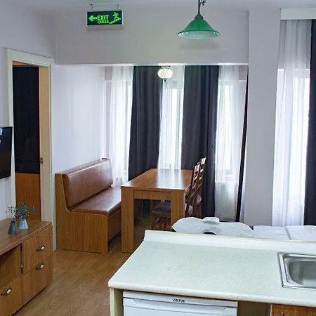 Ξενοδοχείο με διαμερίσματα Three Apples Taksim 3*