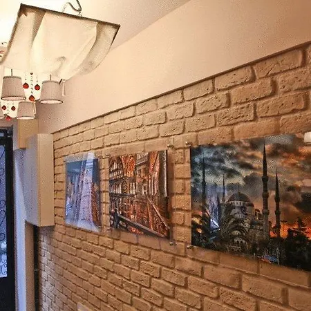 Three Apples Taksim