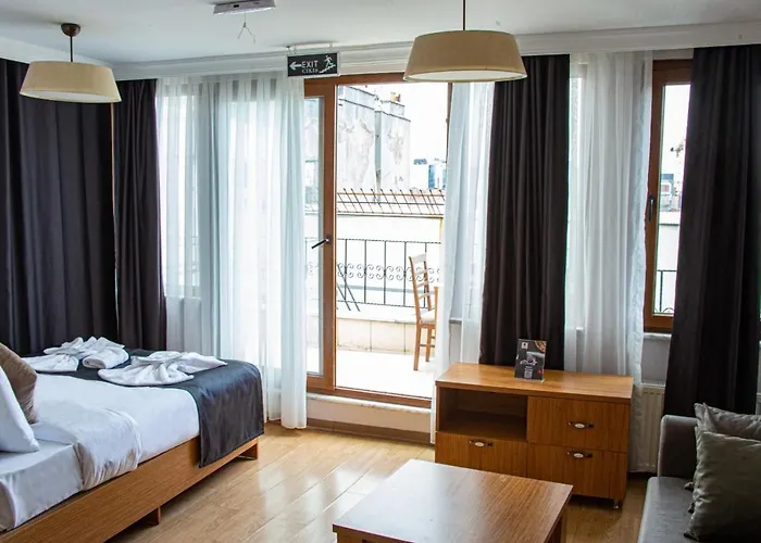 Three Apples Taksim Апарт-отель 3*