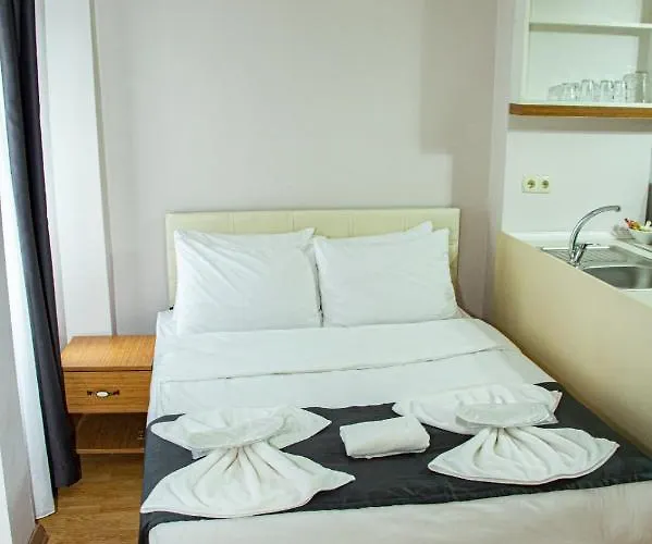 Three Apples Taksim Стамбул