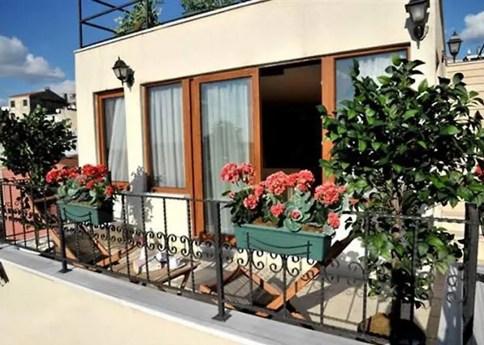 Three Apples Taksim Стамбул