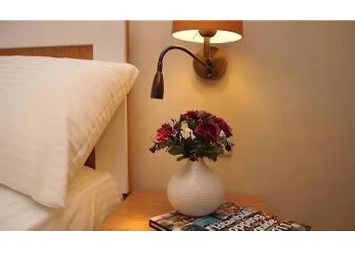 Three Apples Taksim Апарт-отель 3*