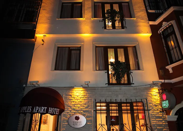 Three Apples Taksim 3*