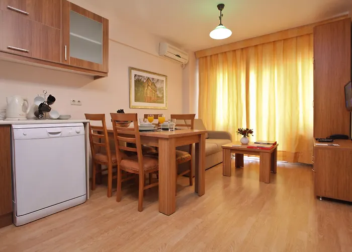 Апарт-отель Three Apples Taksim 3*