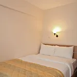 Ξενοδοχείο με διαμερίσματα Three Apples Taksim