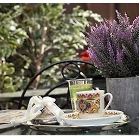 מלון דירות Three Apples Taksim 3*