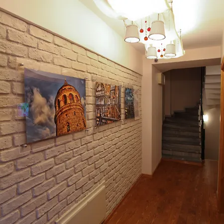 Апарт-отель Three Apples Taksim 3*