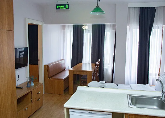 Aparthotel Three Apples Taksim 3*
